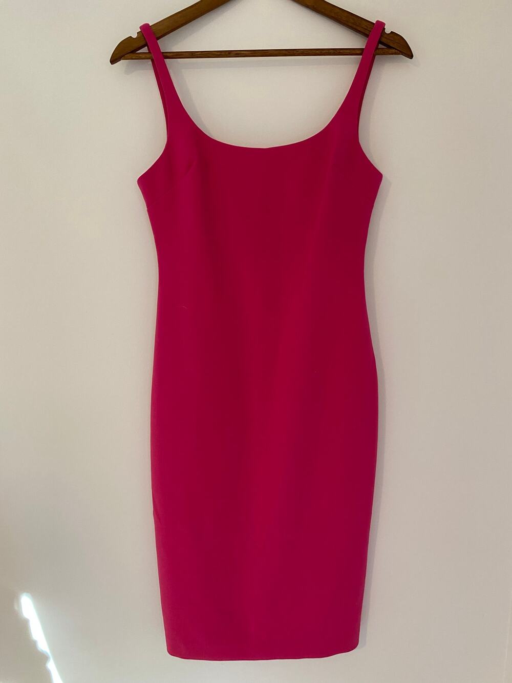 LIKELY Gabrielle Sleeveless Bodycon Midi Dress Fuschia Hot Solid Pink 6 EUC